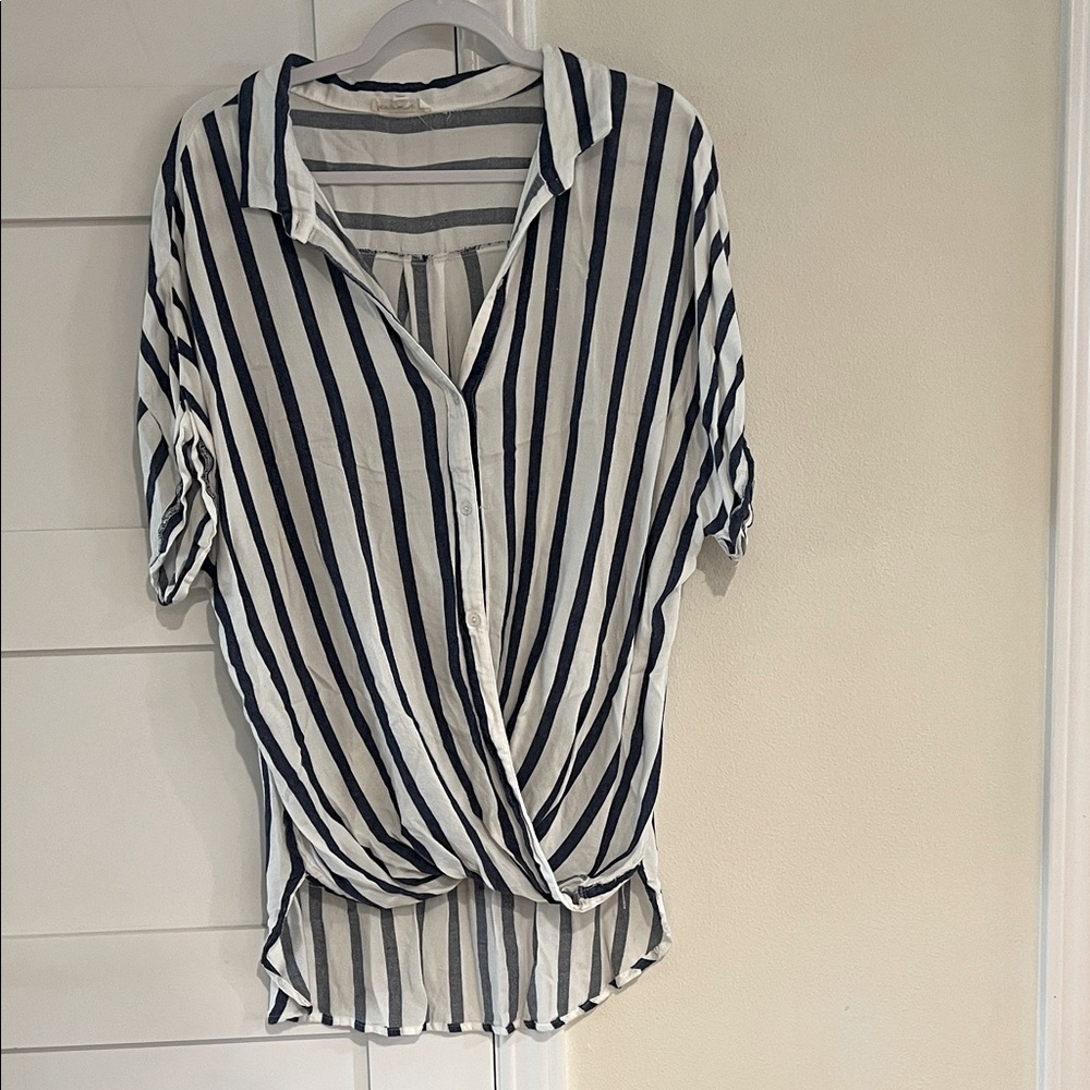 EE:Some Blue White Striped Tunic Short Sleeve Button Down Shirt Size Large EUC